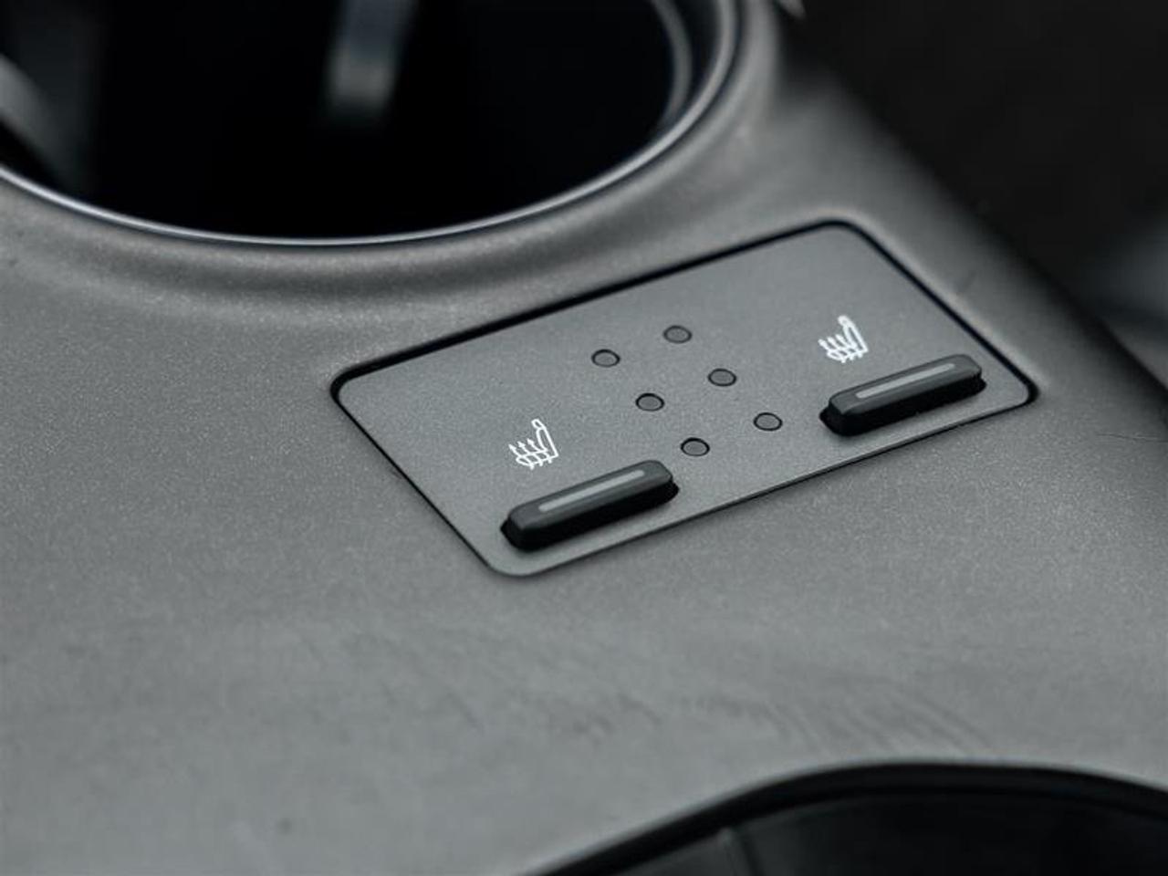2023 Toyota Camry Hybrid SE Sunroof | Backup Cam | Heated Seats | Hybrid | SE Photo