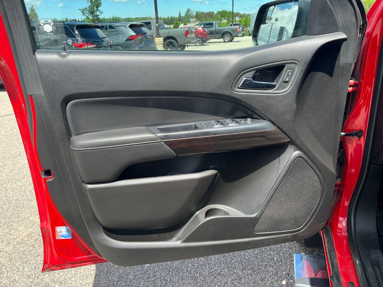 2018 GMC Canyon 4WD Crew Cab 128.3 SLE Photo