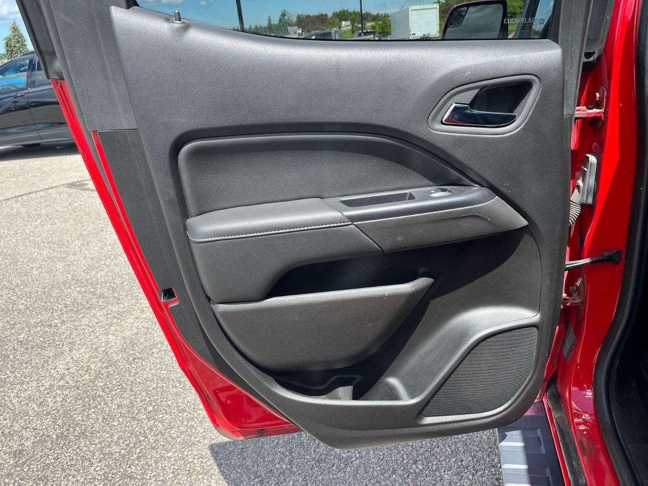 2018 GMC Canyon 4WD Crew Cab 128.3 SLE Photo