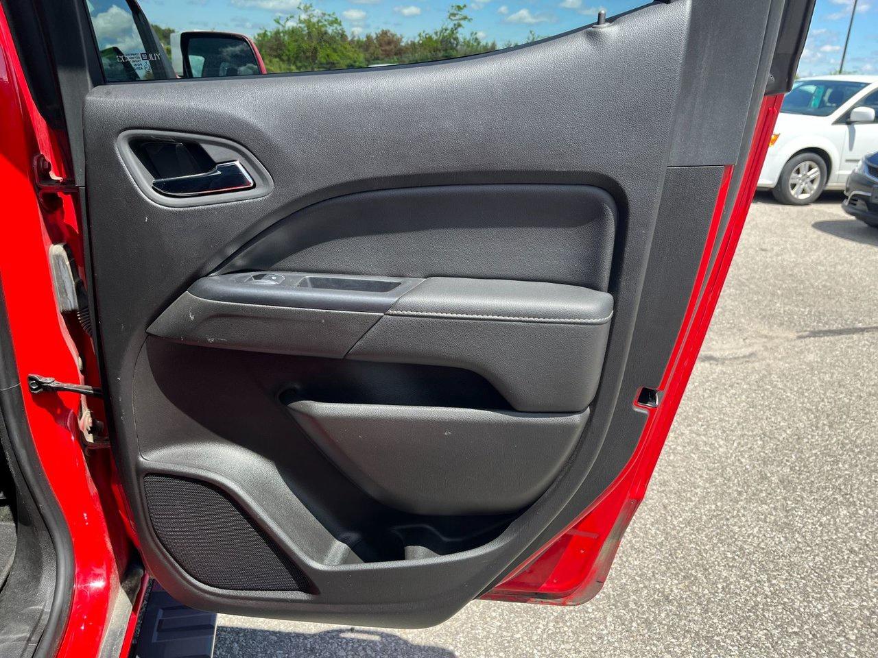 2018 GMC Canyon 4WD Crew Cab 128.3 SLE Photo