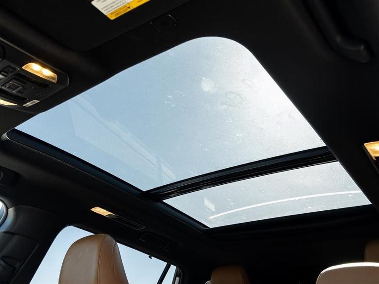 2023 Toyota Highlander Limited AWD JBL Audio| Navi| Pano Sunroof| 360 Camera| Heated and Ventilated Seats| Limited| AWD Photo