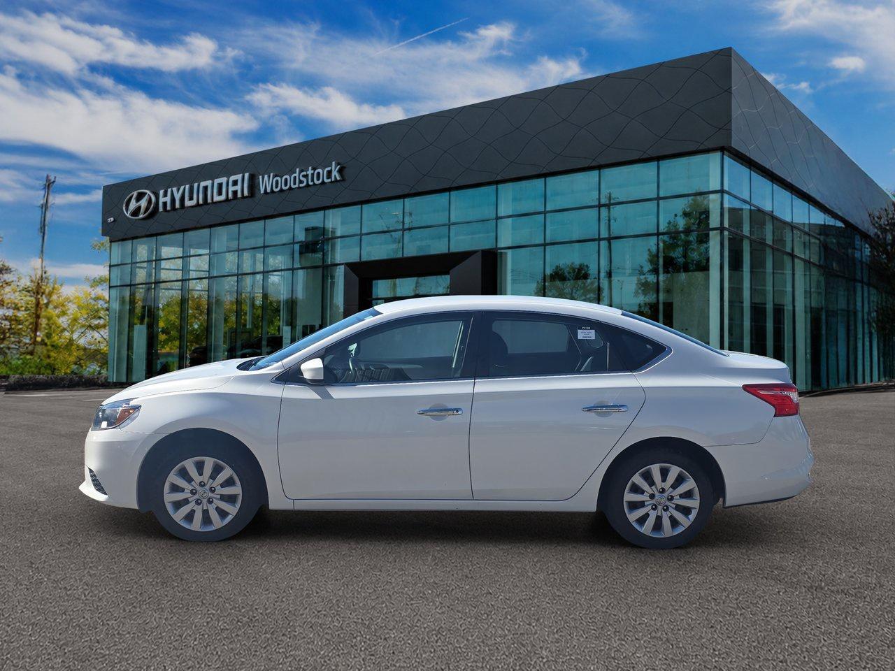 2017 Nissan Sentra 1.8 S CVT Photo