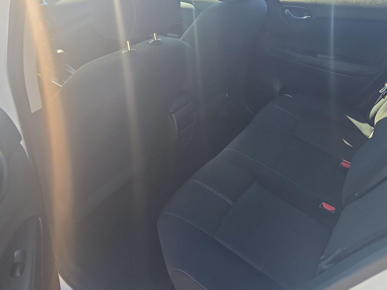 2017 Nissan Sentra 1.8 S CVT Photo