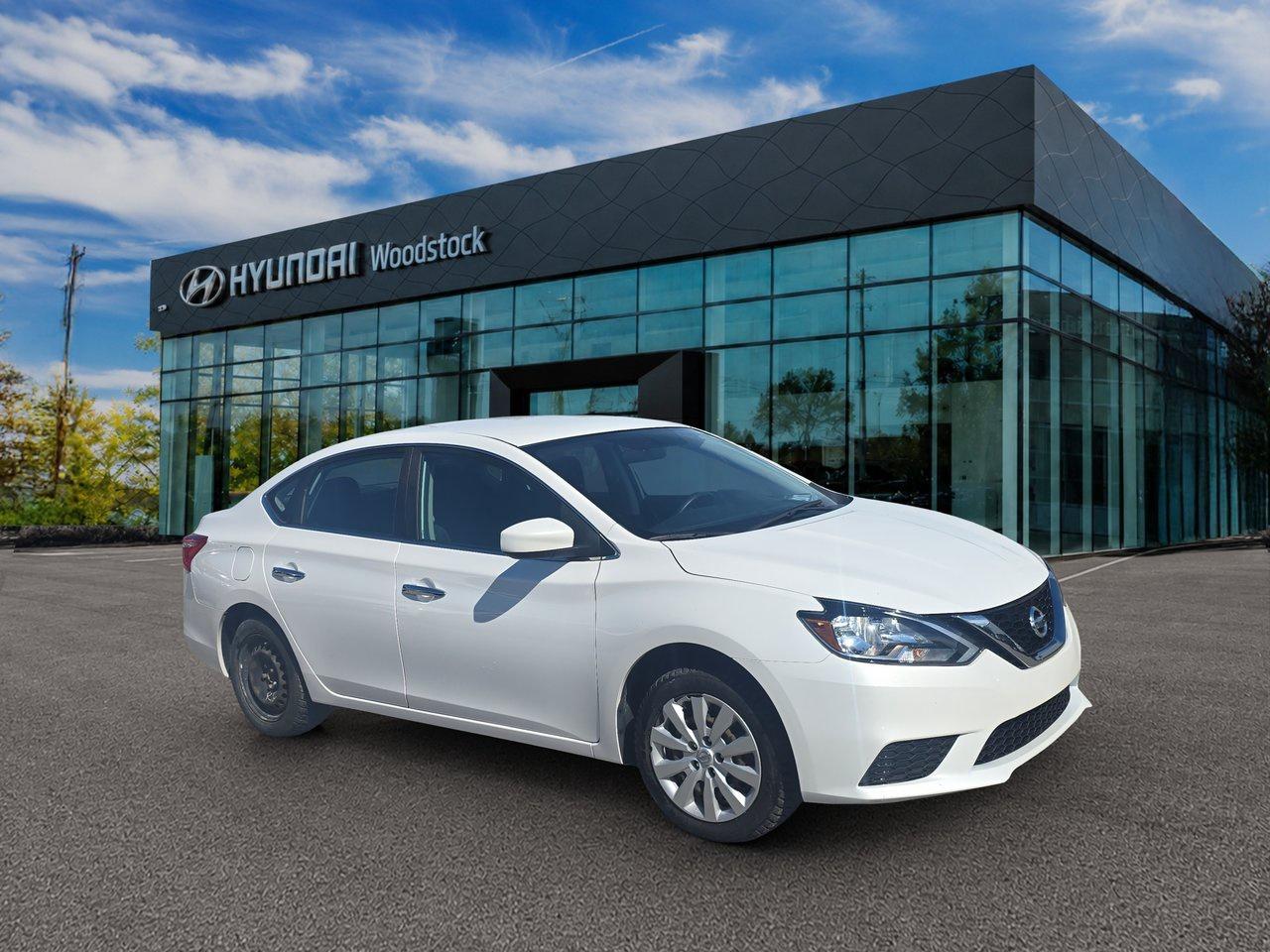2017 Nissan Sentra 1.8 S CVT Photo