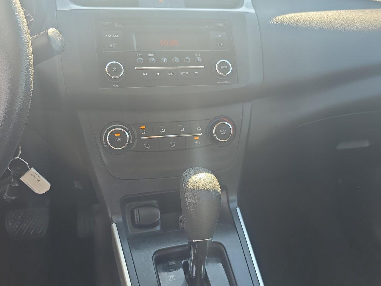 2017 Nissan Sentra 1.8 S CVT Photo