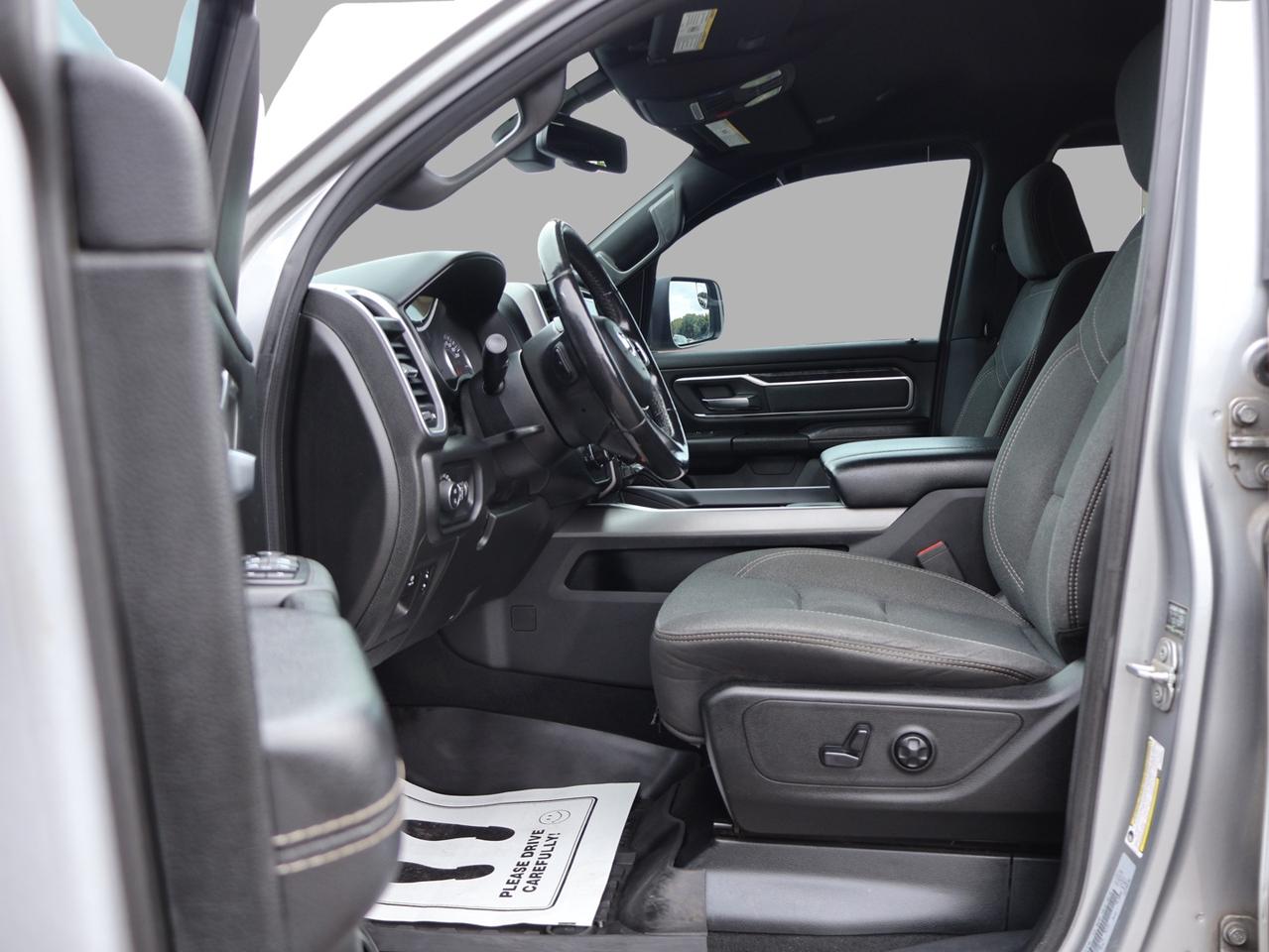 2019 RAM 1500 BIG HORN HEMI 4WD CERTIFIED *20 SERVICE RECORDS* CAMERA NAV BLUETOOTH HEATED SEATS CRUISE ALLOYS Photo