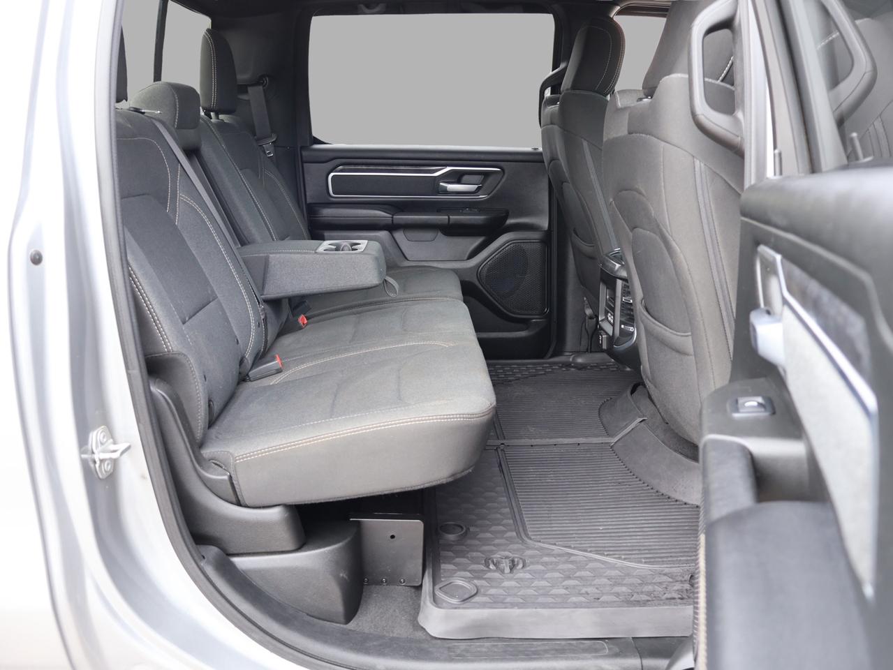 2019 RAM 1500 BIG HORN HEMI 4WD CERTIFIED *20 SERVICE RECORDS* CAMERA NAV BLUETOOTH HEATED SEATS CRUISE ALLOYS Photo