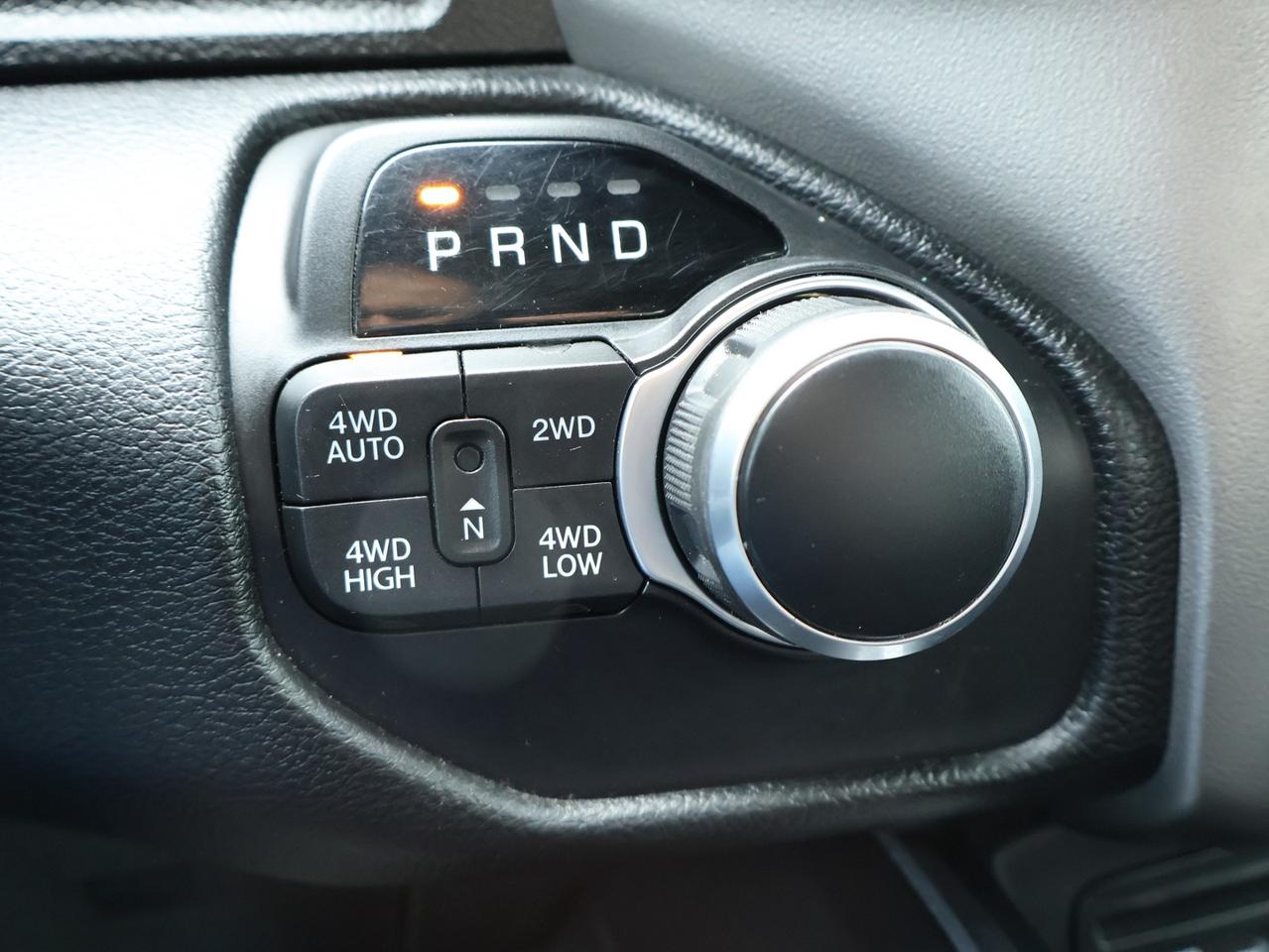 2019 RAM 1500 BIG HORN HEMI 4WD CERTIFIED *20 SERVICE RECORDS* CAMERA NAV BLUETOOTH HEATED SEATS CRUISE ALLOYS Photo