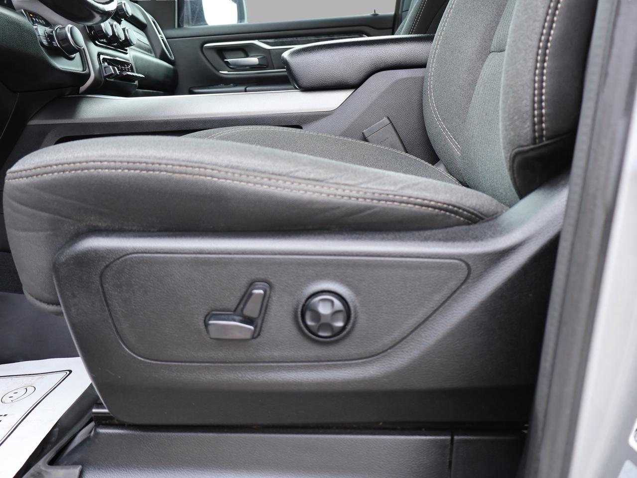 2019 RAM 1500 BIG HORN HEMI 4WD CERTIFIED *20 SERVICE RECORDS* CAMERA NAV BLUETOOTH HEATED SEATS CRUISE ALLOYS Photo