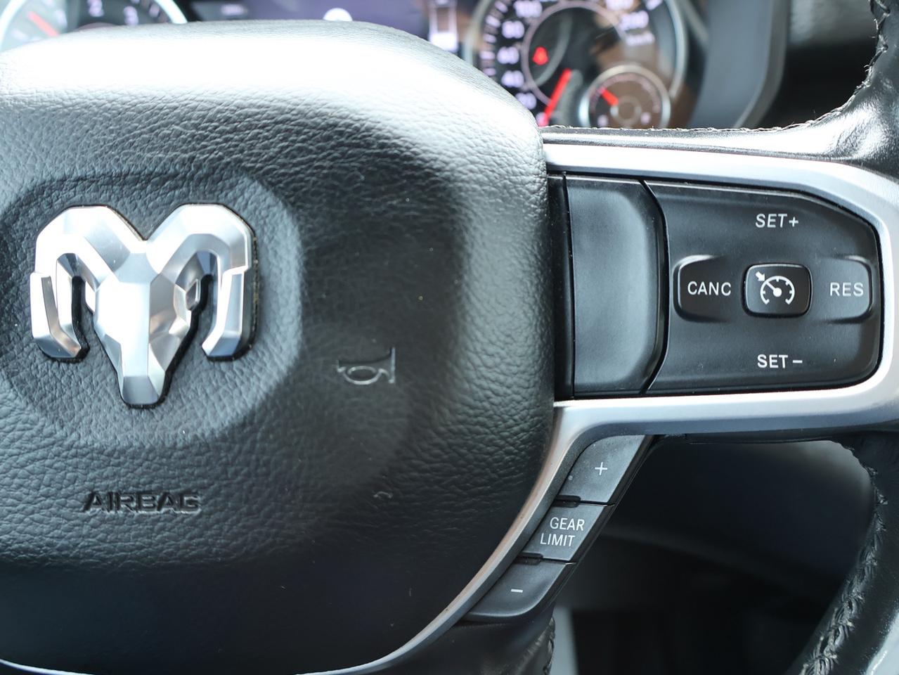 2019 RAM 1500 BIG HORN HEMI 4WD CERTIFIED *20 SERVICE RECORDS* CAMERA NAV BLUETOOTH HEATED SEATS CRUISE ALLOYS Photo