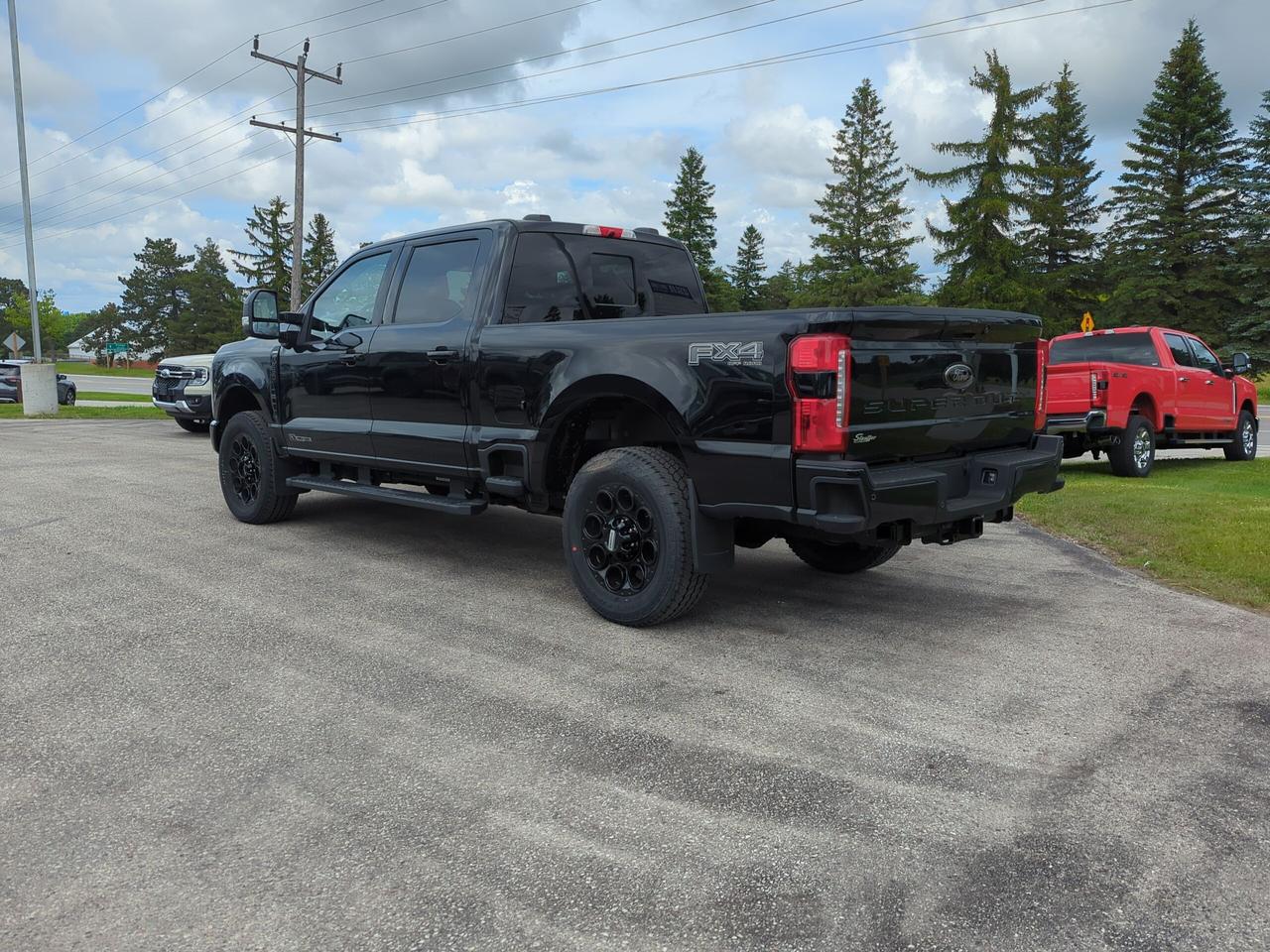 2026 Ford F-250 Lariat Crew Cab 4x4 Photo3
