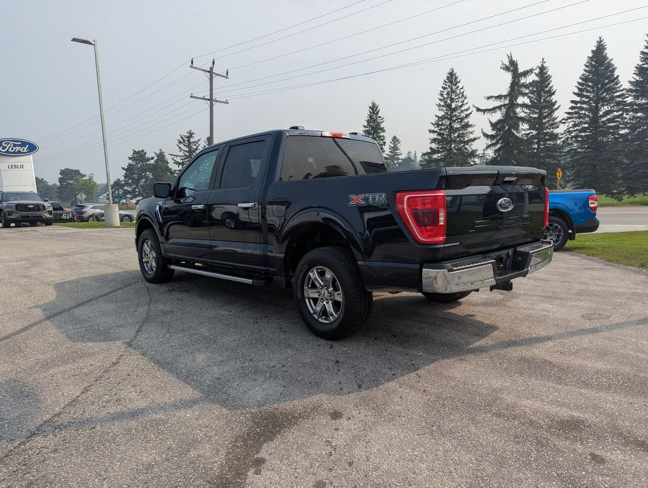 2021 Ford F-150 XLT 4WD SuperCrew 5.5' Box Photo3