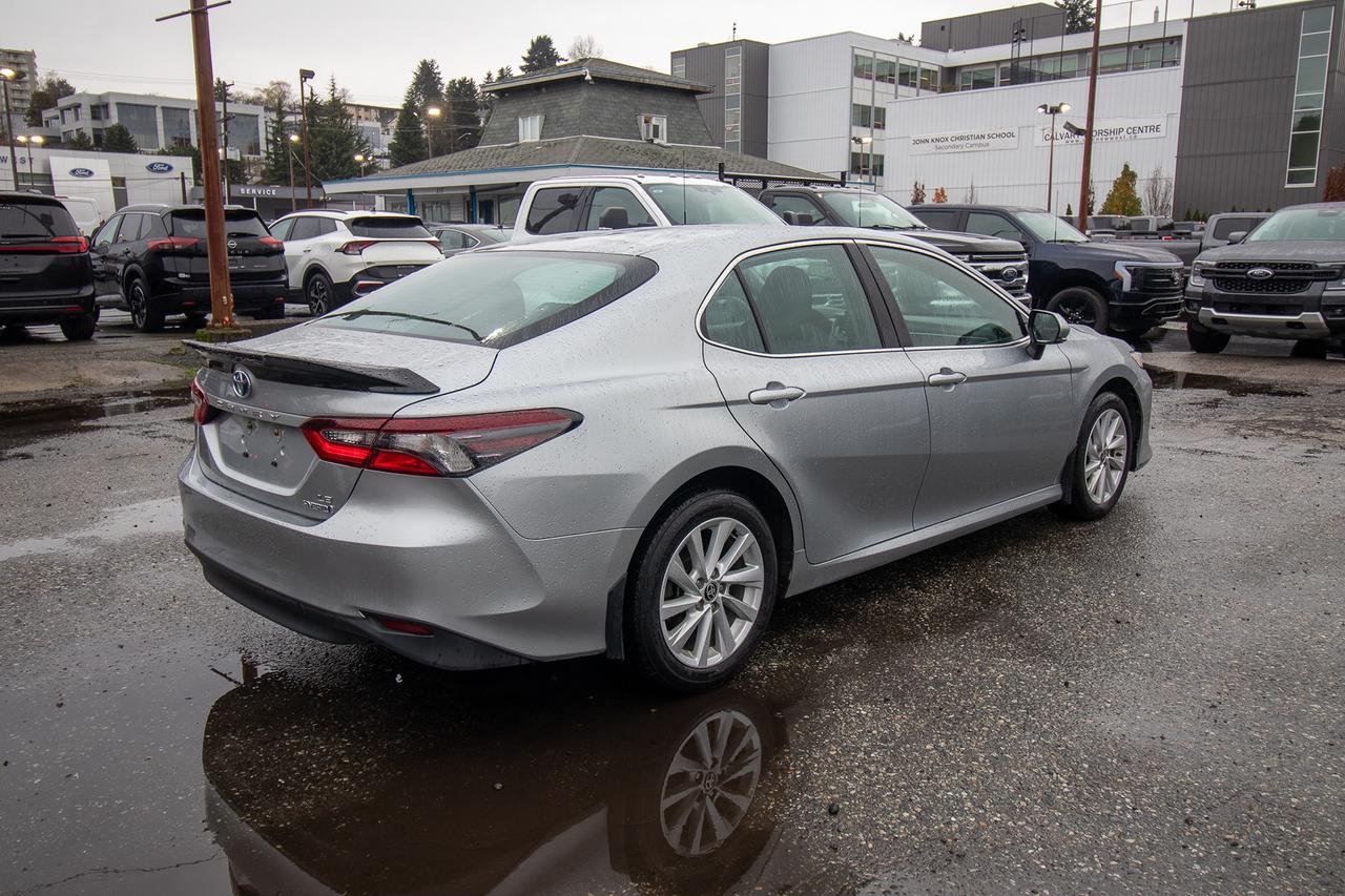 2023 Toyota Camry LE Photo4