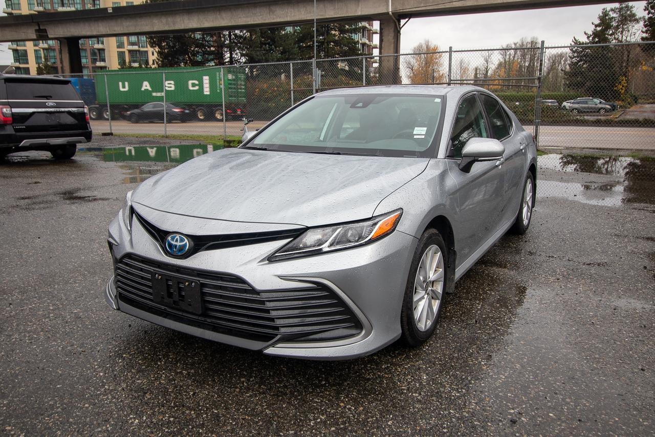 2023 Toyota Camry LE Photo0