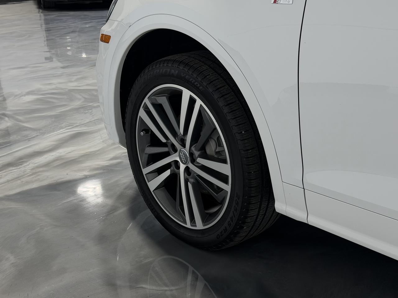 2018 Audi Q5 Technik S-Line, Navi, Backup Photo