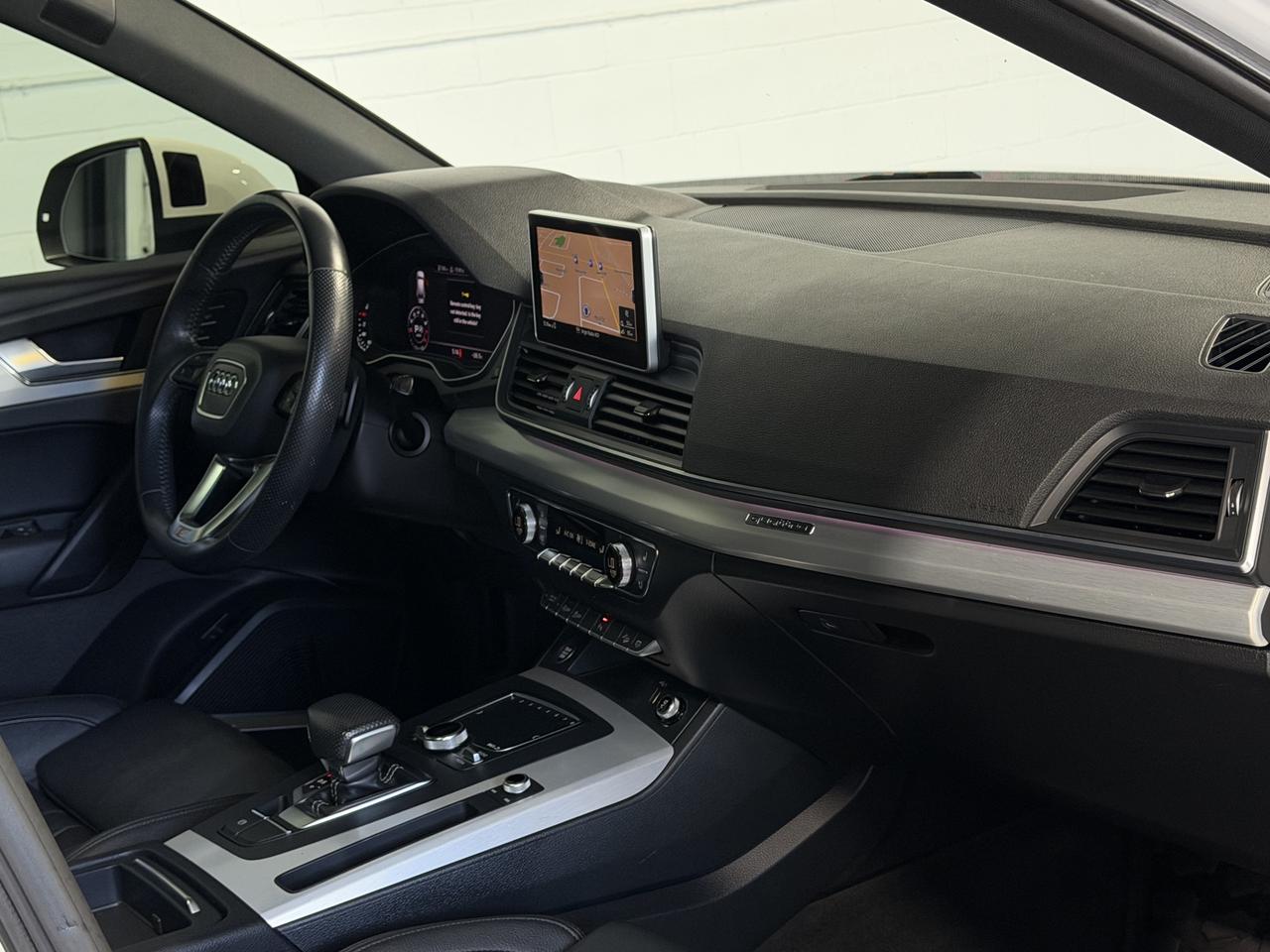 2018 Audi Q5 Technik S-Line, Navi, Backup Photo