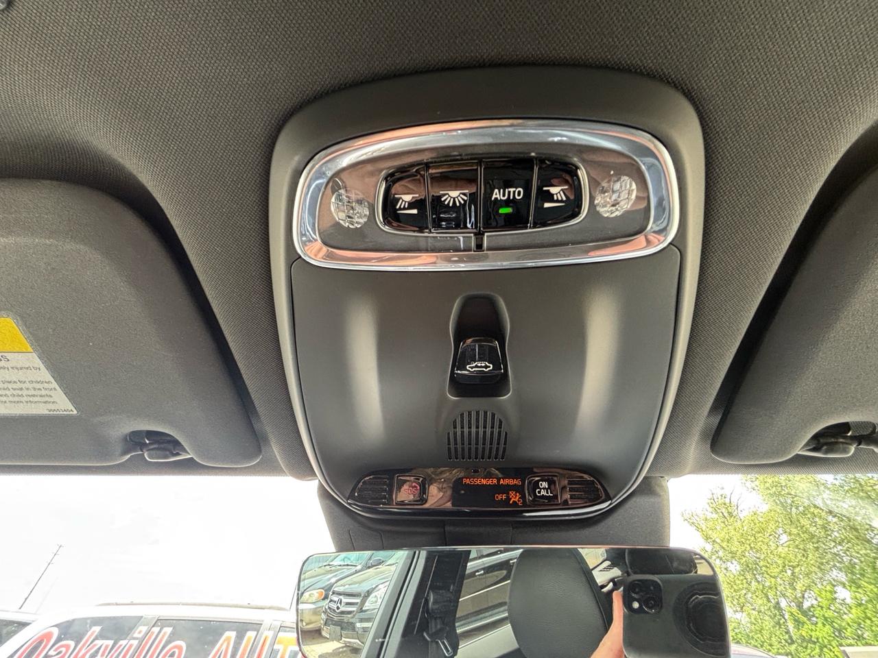 2018 Volvo XC60 T6 AWD Momentum Photo