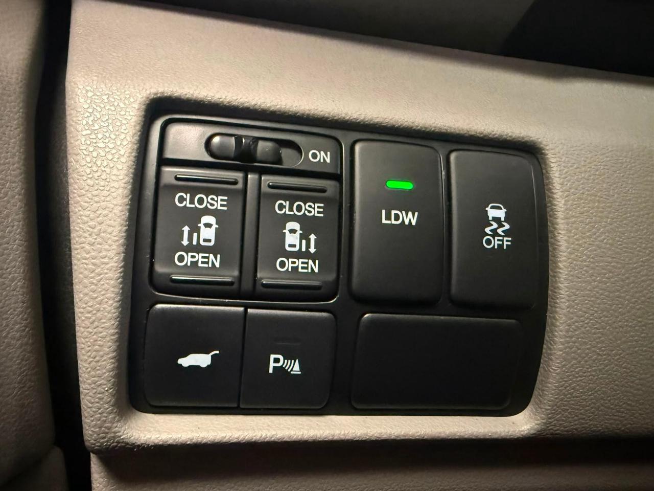 2015 Honda Odyssey 4dr Wgn EX-L w/RES Photo