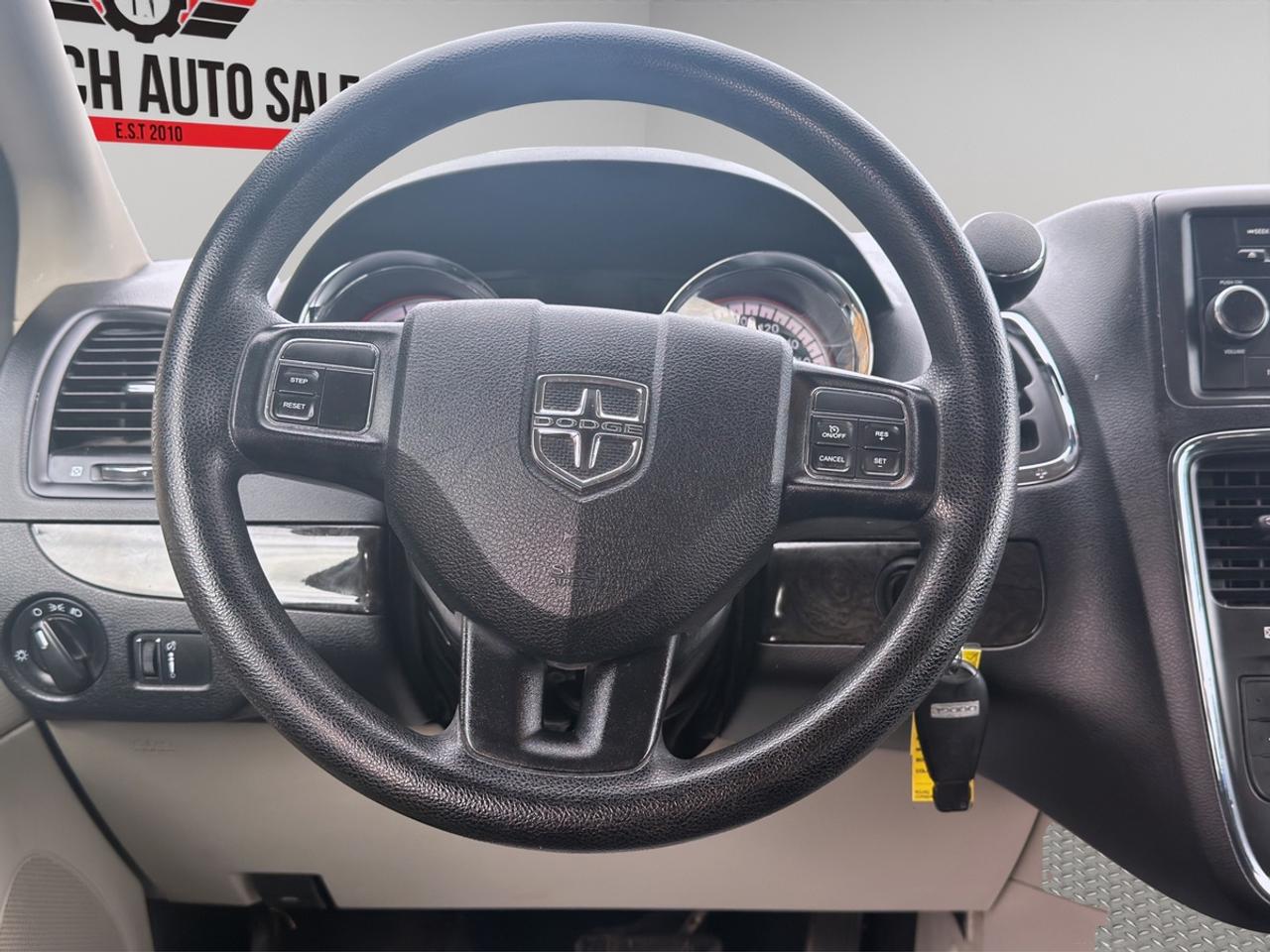 2016 Dodge Grand Caravan American Value Packkage Photo