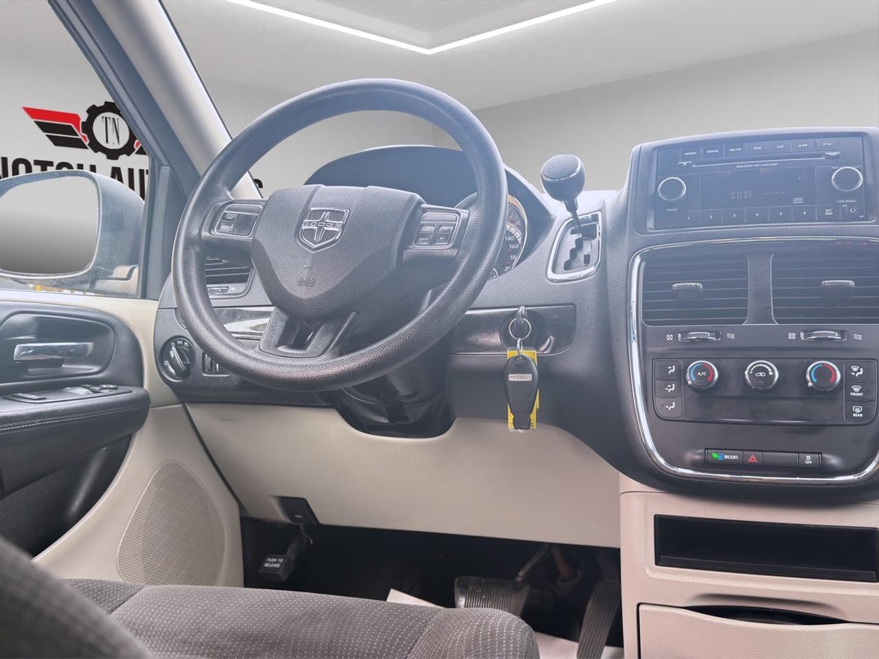 2016 Dodge Grand Caravan American Value Packkage Photo