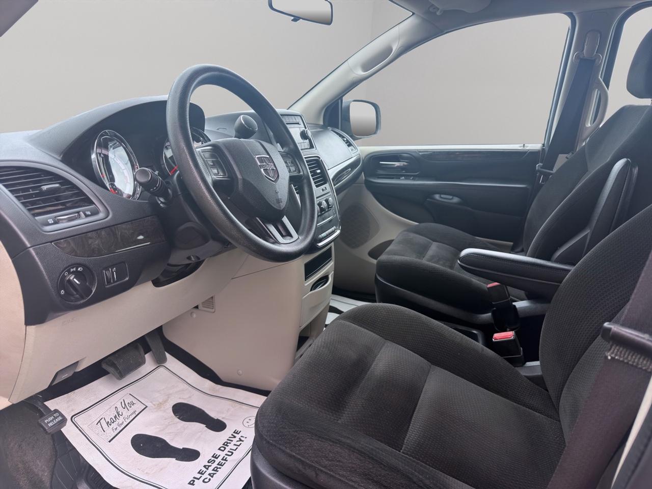 2016 Dodge Grand Caravan American Value Packkage Photo