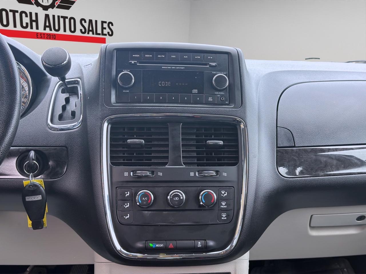 2016 Dodge Grand Caravan American Value Packkage Photo