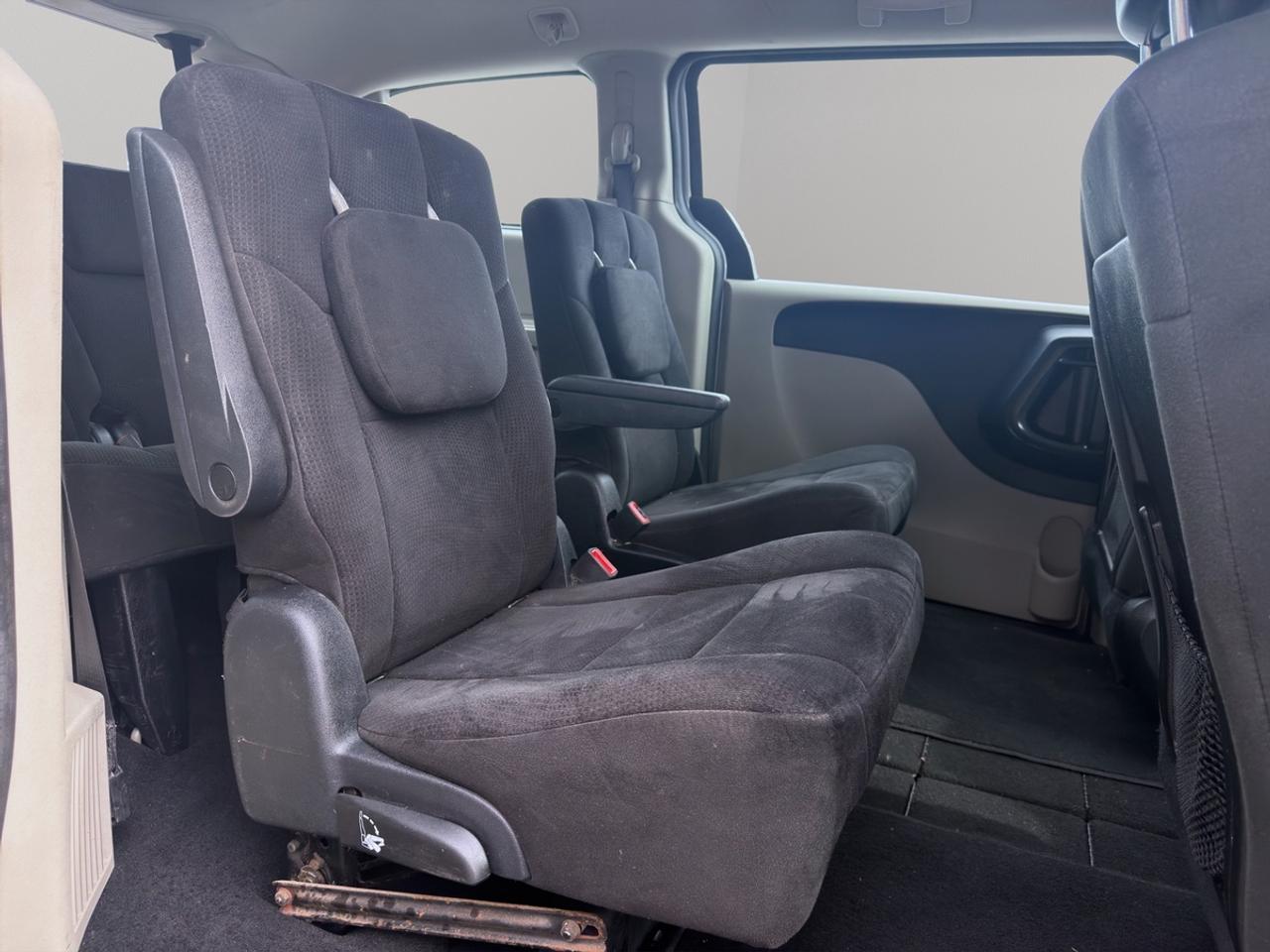 2016 Dodge Grand Caravan American Value Packkage Photo