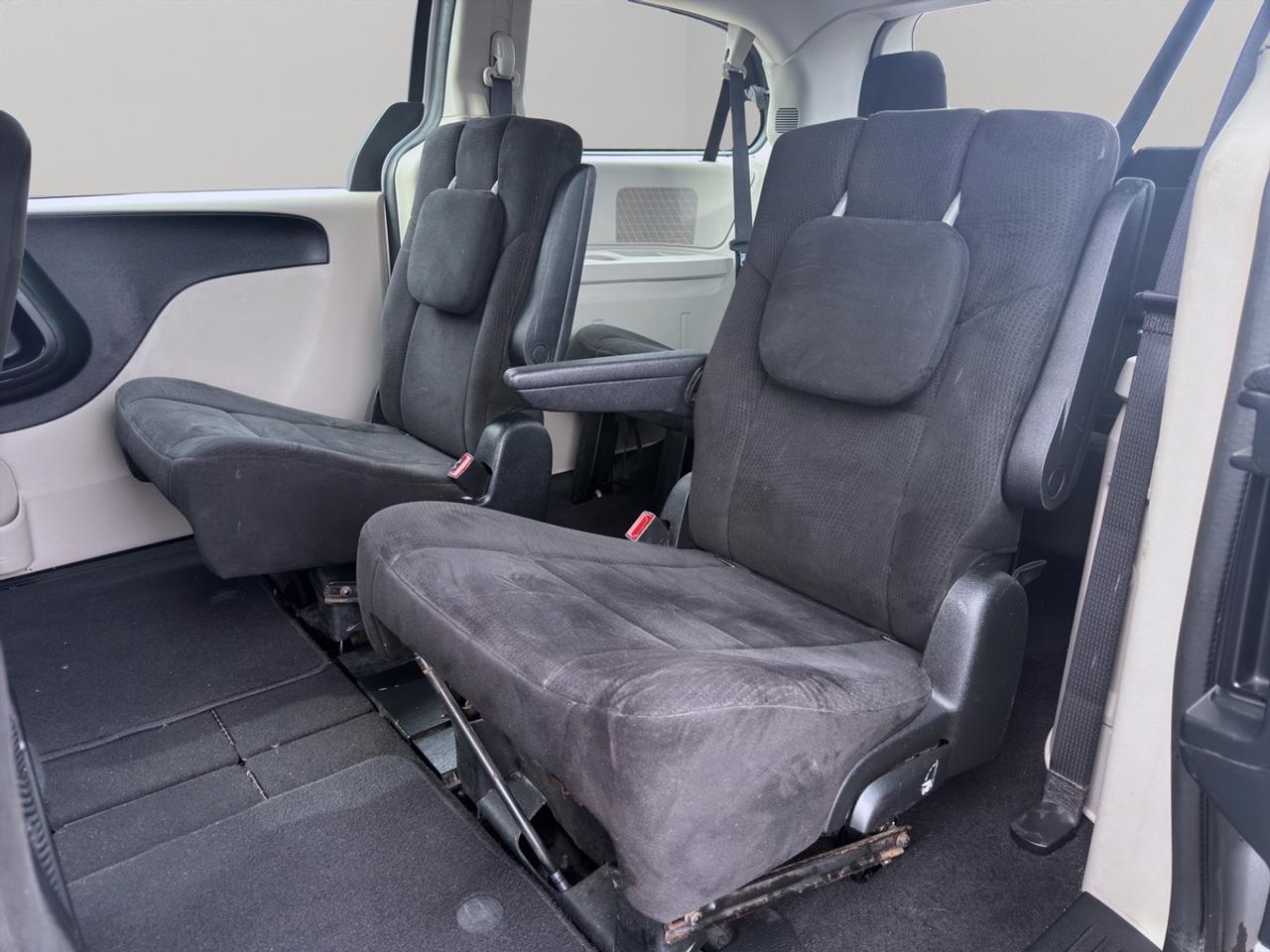 2016 Dodge Grand Caravan American Value Packkage Photo