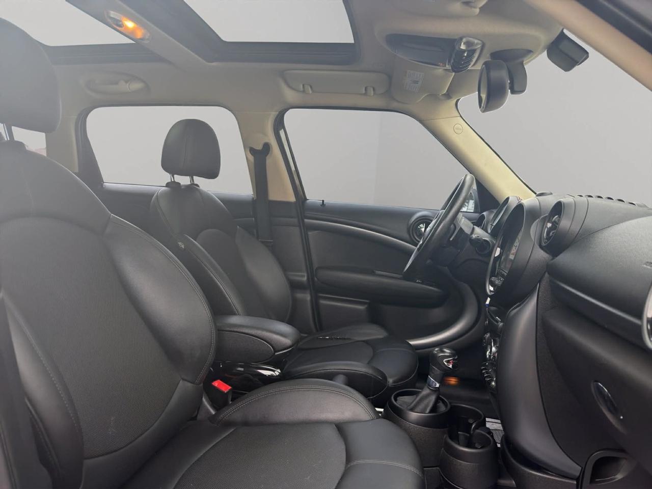 2014 MINI Cooper Countryman S Photo