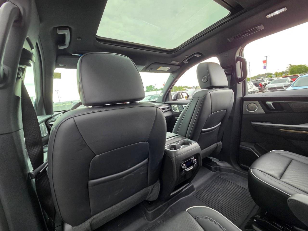 2026 Buick Enclave AWD 4dr Avenir Photo