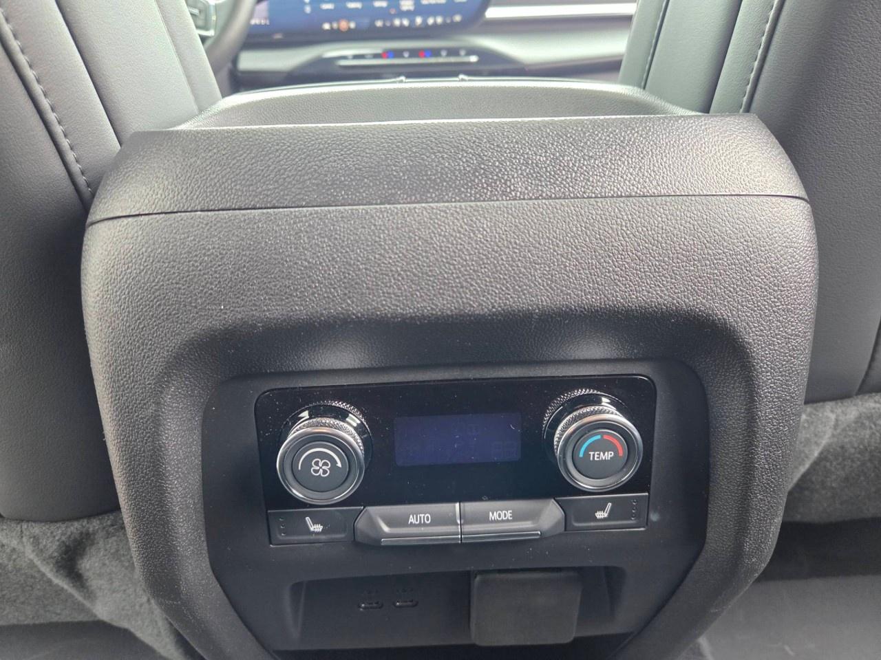 2026 Buick Enclave AWD 4dr Avenir Photo