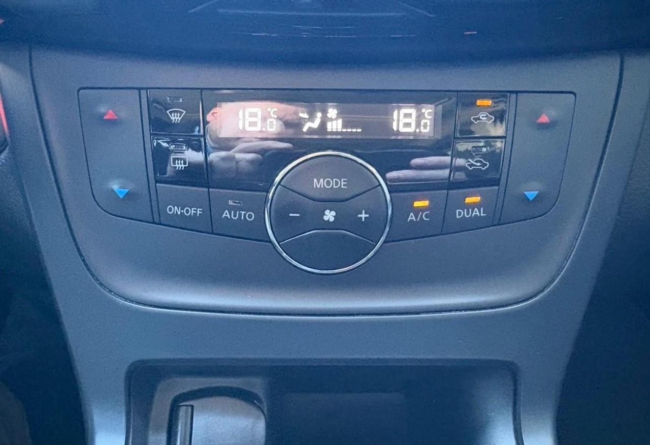 2018 Nissan Sentra  Photo
