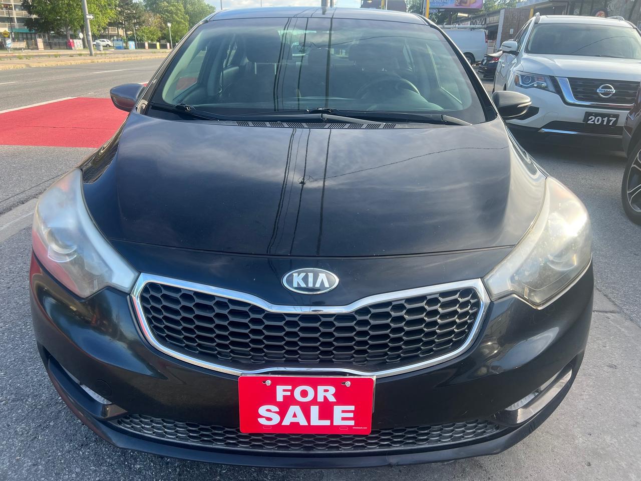 2015 Kia Forte EXTRA CLEAN-BLUETOOTH-HEATED SEATS & MORE! Photo