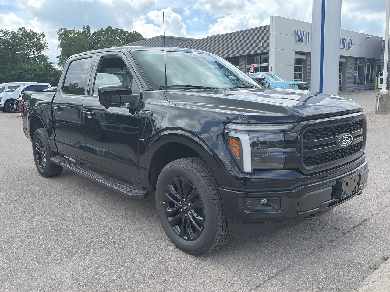 2026 Ford F-150 Lariat 4WD SuperCrew 5.5' Box Photo2