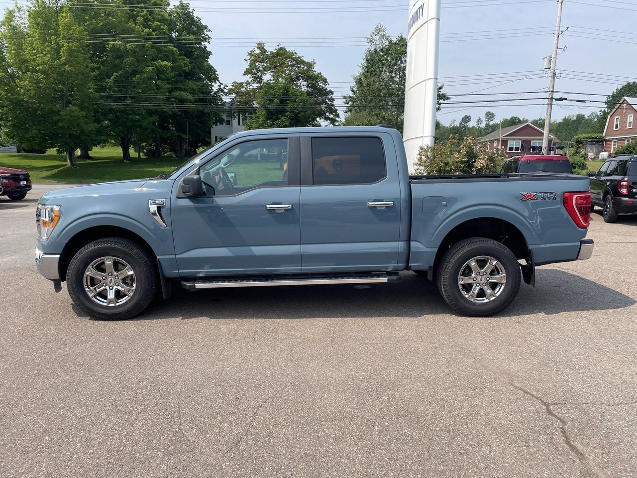2023 Ford F-150 XLT Photo3
