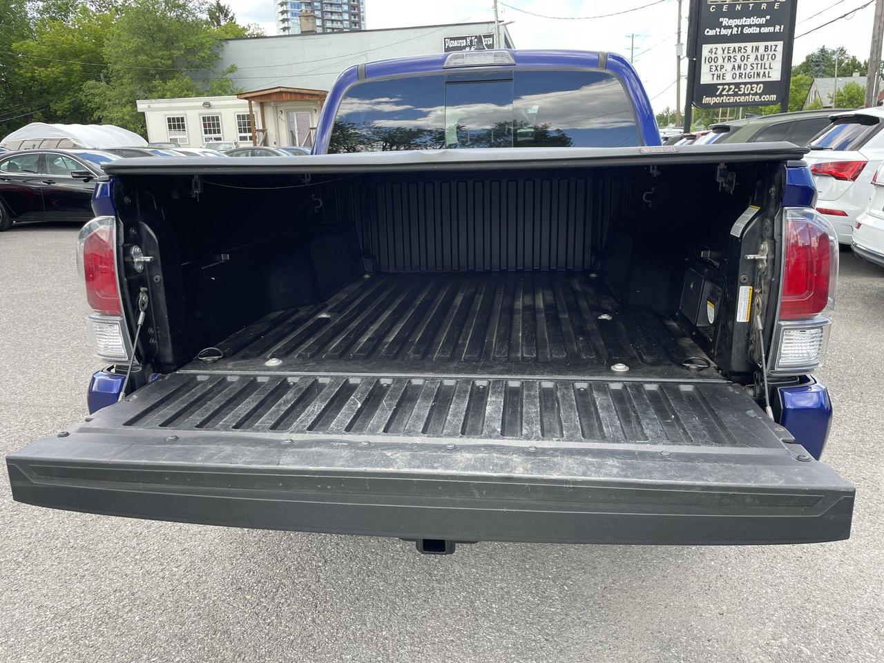 2023 Toyota Tacoma TRD Sport V6 RARE 6 SPD!!  PREMIUM PKG, LEATHER, R Photo