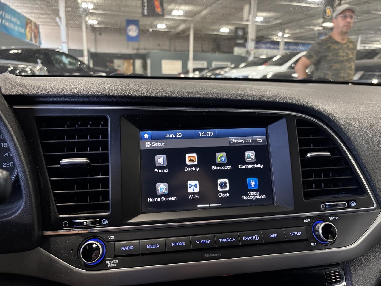 2018 Hyundai Elantra GLS|LEATHER|ALLOYS|SUNROOF|BACKUPCAM|HEATSEATS|+++ Photo