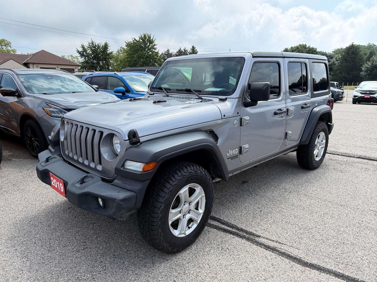 2019 Jeep Wrangler Unlimited UNLIMITED SPORT, HEATED SEATS & STEERING WHEEL! - Photo #4