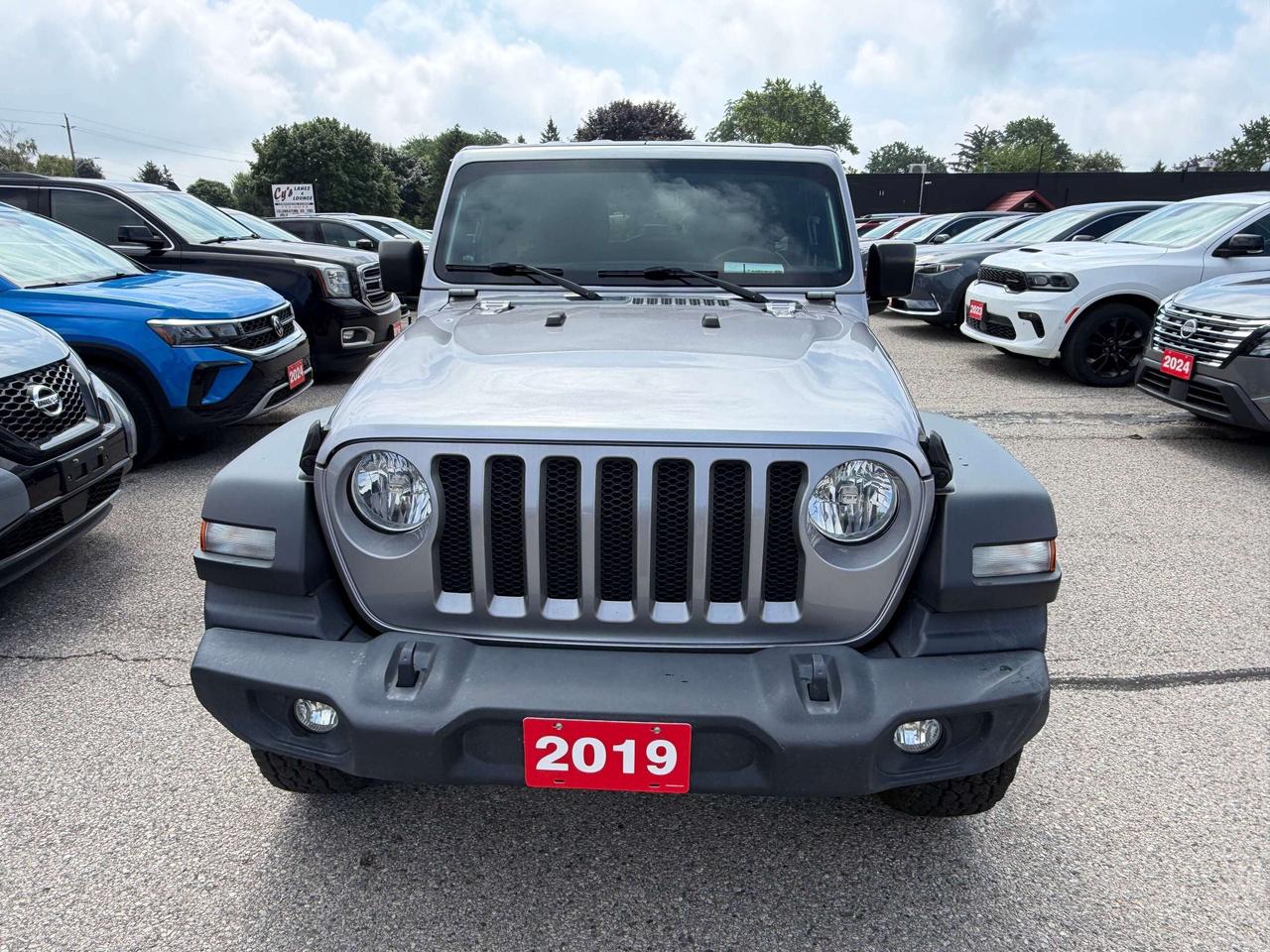2019 Jeep Wrangler Unlimited UNLIMITED SPORT, HEATED SEATS & STEERING WHEEL! - Photo #3