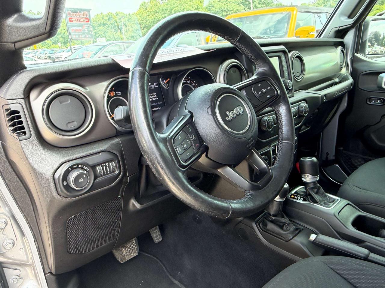 2019 Jeep Wrangler Unlimited UNLIMITED SPORT, HEATED SEATS & STEERING WHEEL! - Photo #9