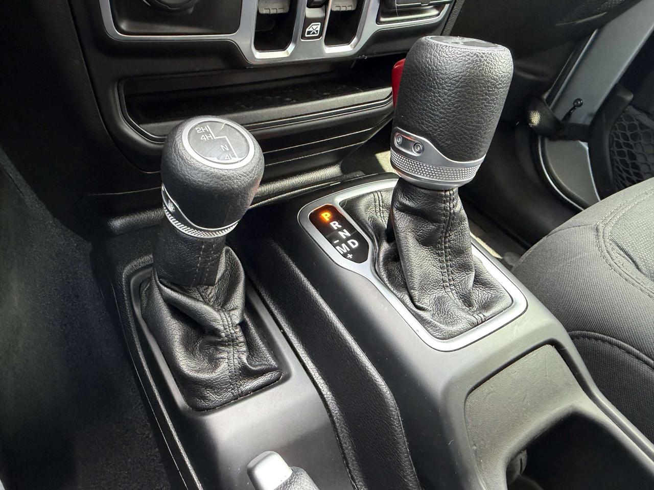 2019 Jeep Wrangler Unlimited UNLIMITED SPORT, HEATED SEATS & STEERING WHEEL! - Photo #16
