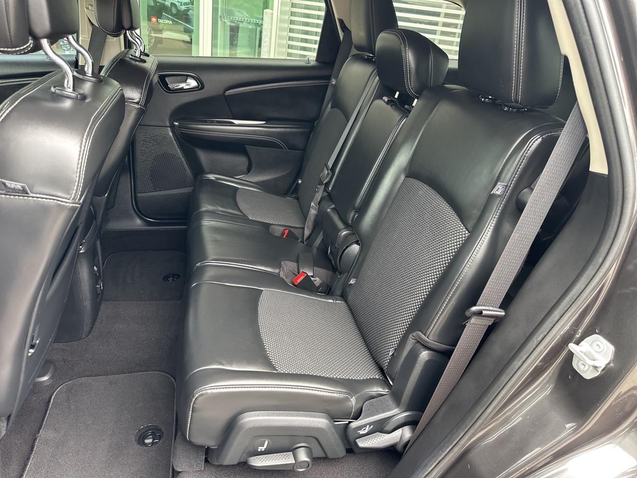 2016 Dodge Journey Crossroad Photo
