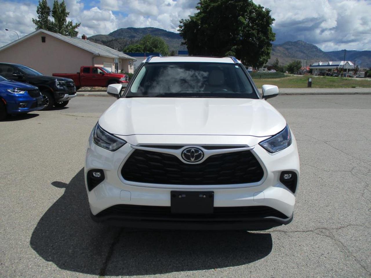 2021 Toyota Highlander XLE AWD Photo