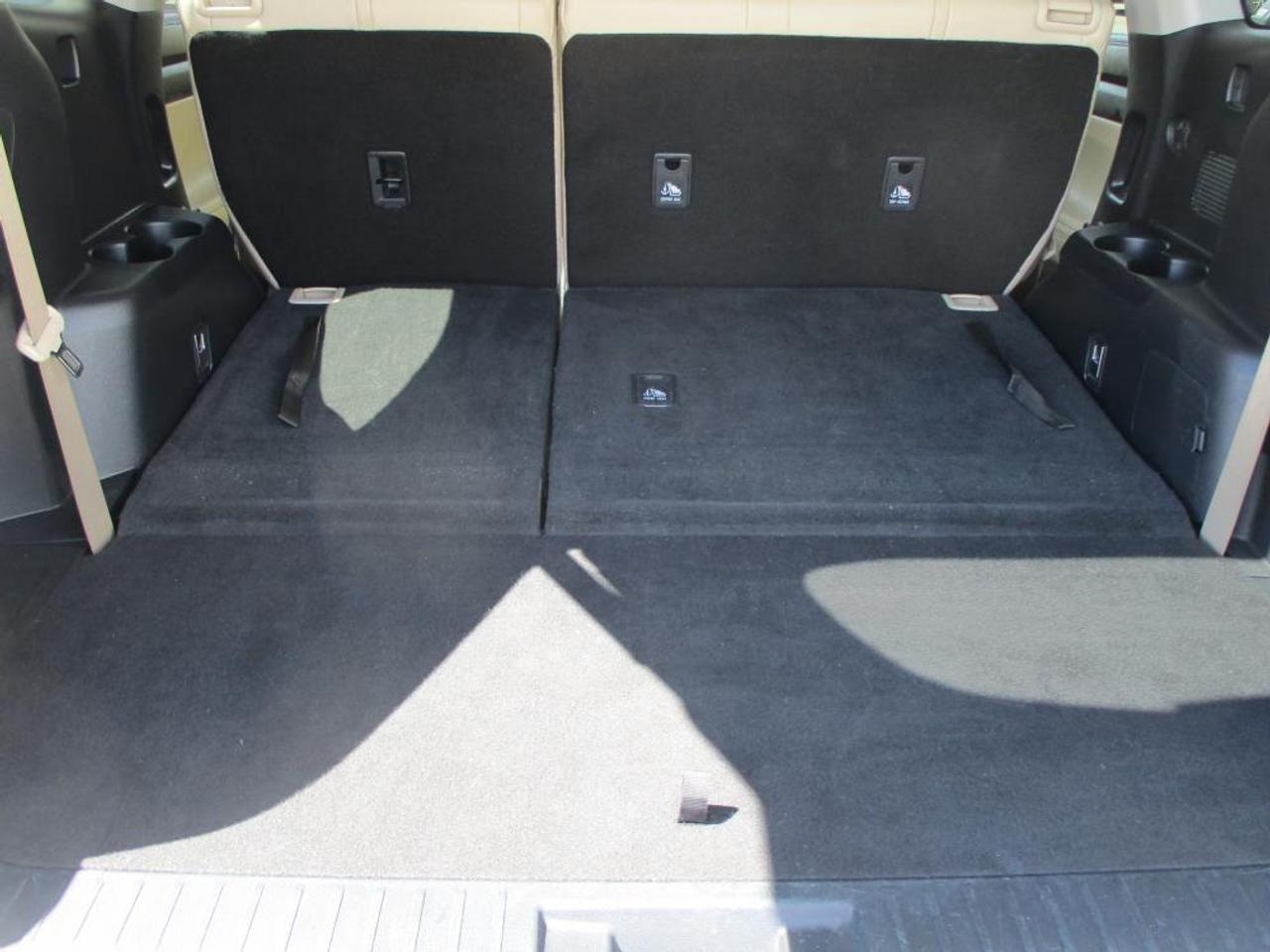 2021 Toyota Highlander XLE AWD - Photo #9