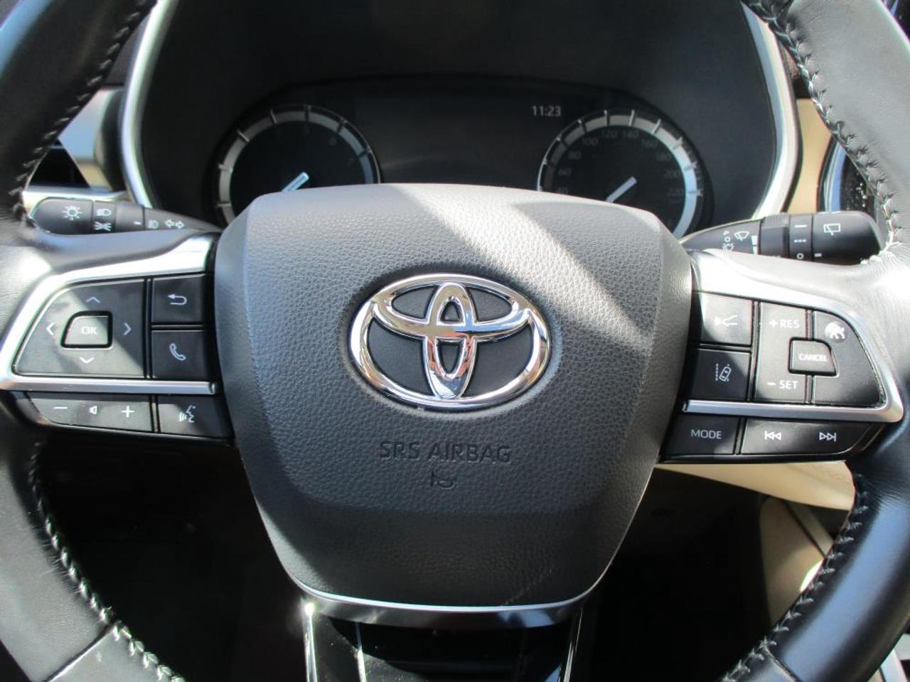 2021 Toyota Highlander XLE AWD - Photo #16