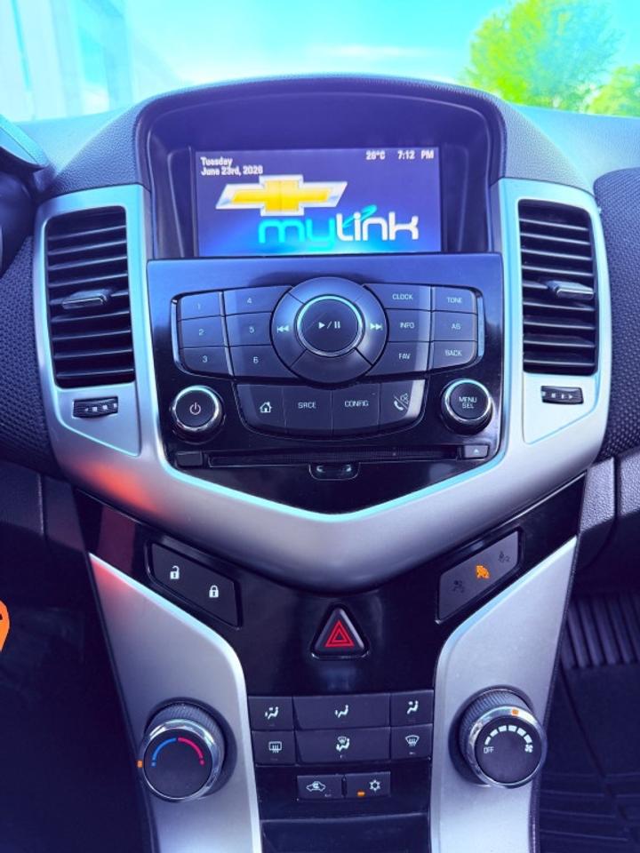 2014 Chevrolet Cruze 1LT Auto 4dr Sedan Automatic Photo