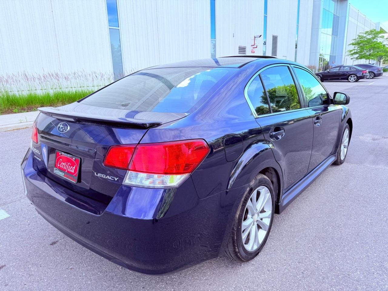 2014 Subaru Legacy 4dr Auto, AWD, 2.5L 4cyl, Gas Photo4