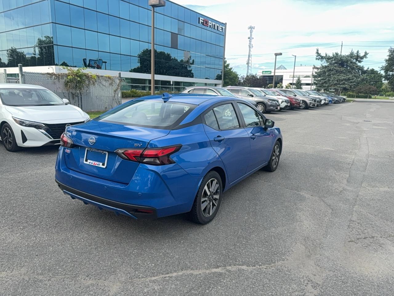 2024 Nissan Versa SV Photo4