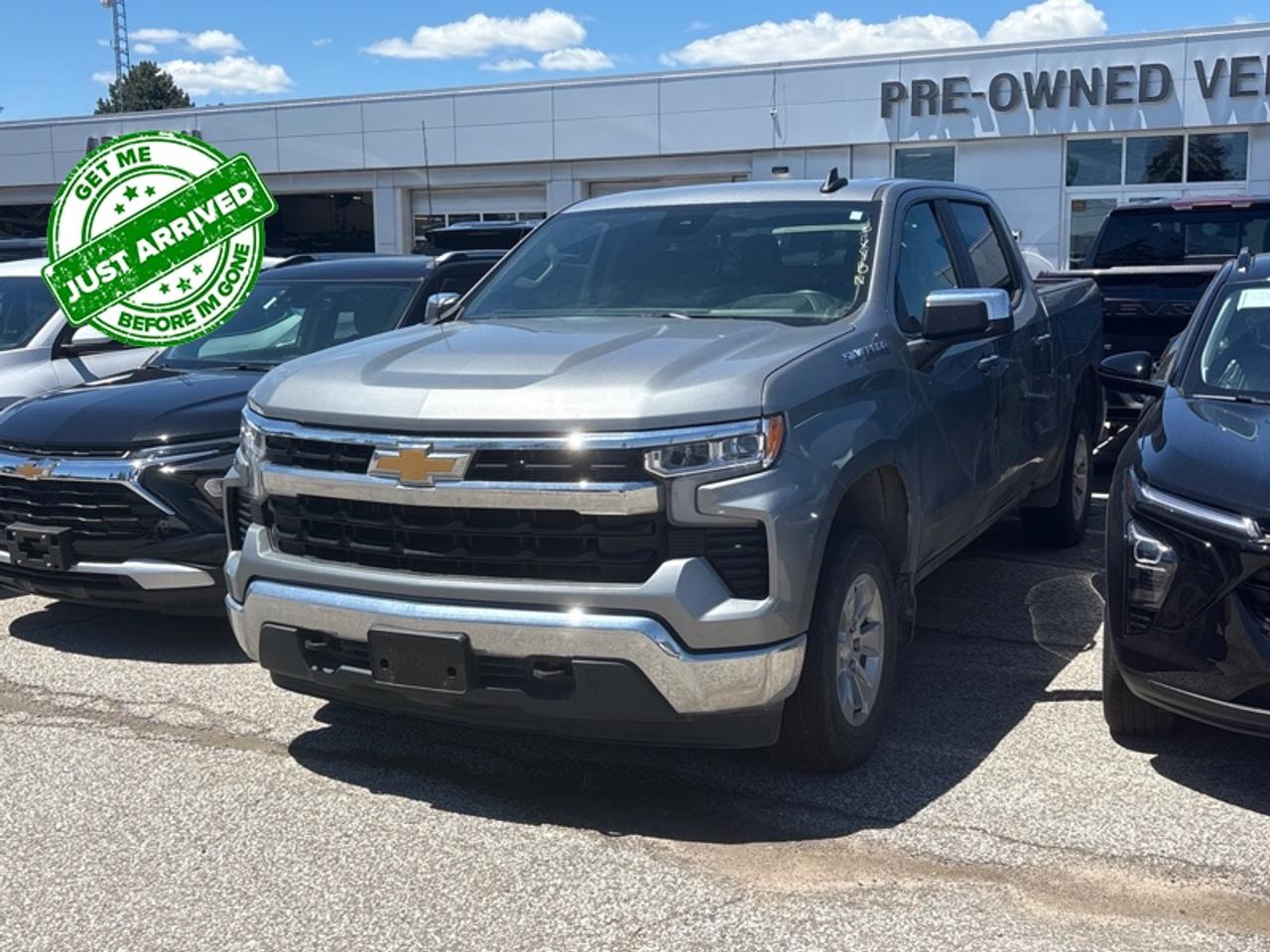 2025 Chevrolet Silverado 1500 LT  5.3L V8| amazing value! Photo0