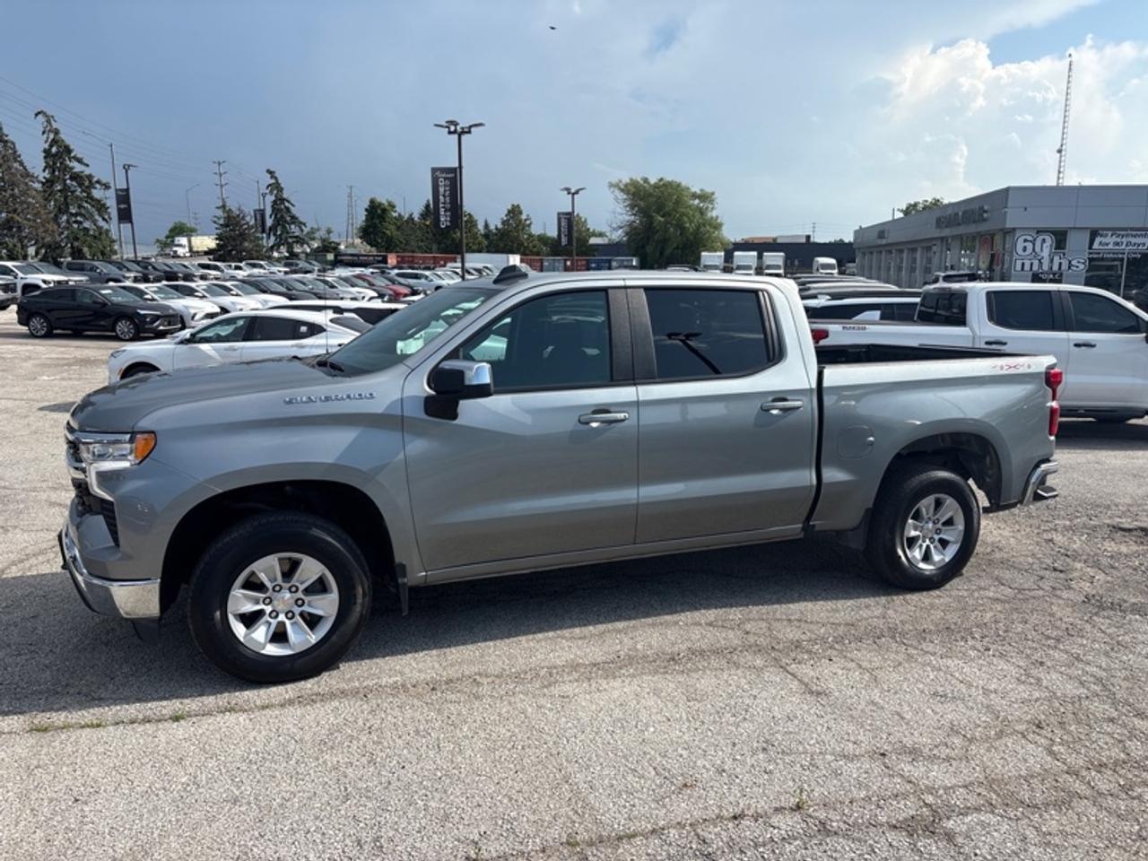 2025 Chevrolet Silverado 1500 LT  5.3L V8| amazing value! Photo3